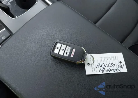 2018 Honda Accord Lx z USA, uszkodzony, nr VIN 1HGCV1F1XJA241162